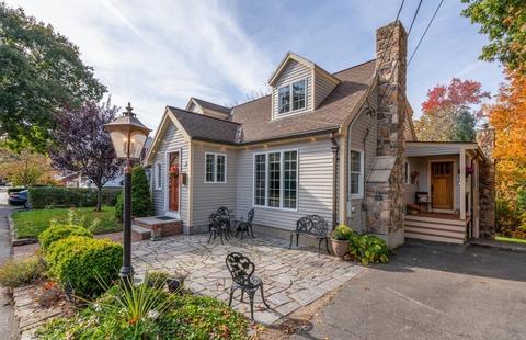 49 Eunice Cir, Wakefield, MA 01880 photo 2