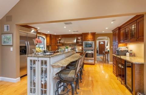 49 Eunice Cir, Wakefield, MA 01880 photo 12