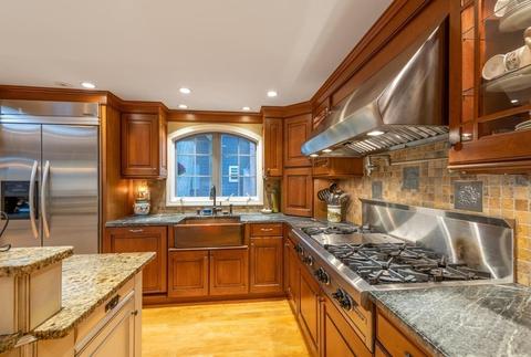 49 Eunice Cir, Wakefield, MA 01880 photo 10