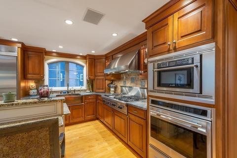 49 Eunice Cir, Wakefield, MA 01880 photo 8