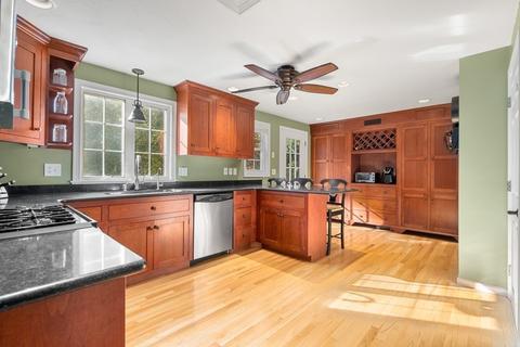 8 Cadman Rd, Mendon, MA 01756 photo 14