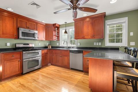 8 Cadman Rd, Mendon, MA 01756 photo 13