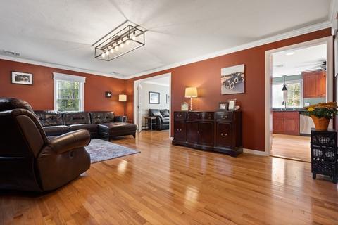 8 Cadman Rd, Mendon, MA 01756 photo 9