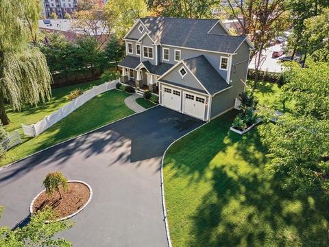 81 Highland Ter, Needham, MA 02494 photo 2