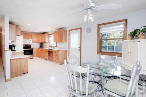 16 Gates Rd, Middleton, MA 01949 photo 14