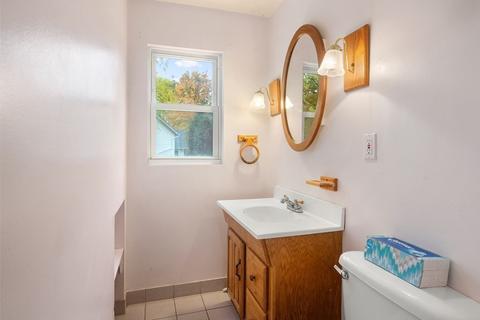 59 Winter St, Barre, MA 01005 photo 8