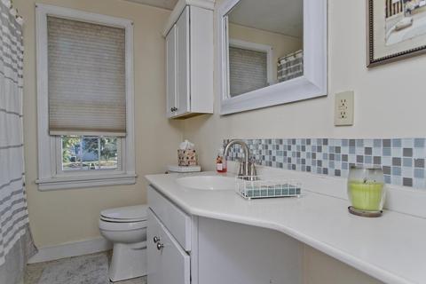 341 Gillette Ave, Springfield, MA 01118 photo 21