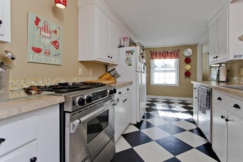 341 Gillette Ave, Springfield, MA 01118 photo 12