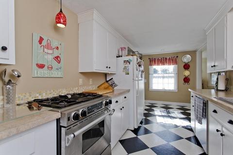 341 Gillette Ave, Springfield, MA 01118 photo 13