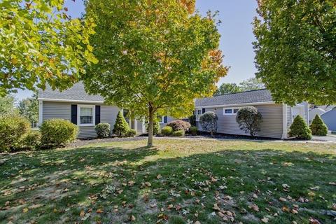 341 Gillette Ave, Springfield, MA 01118 photo 4