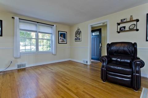 341 Gillette Ave, Springfield, MA 01118 photo 11