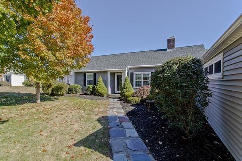 341 Gillette Ave, Springfield, MA 01118 photo 3