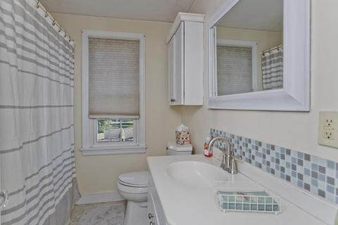 341 Gillette Ave, Springfield, MA 01118 photo 22
