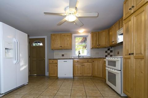 64 Bridge St, Beverly, MA 01915 photo 17