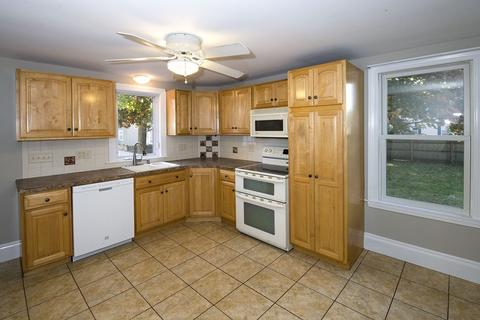 64 Bridge St, Beverly, MA 01915 photo 16