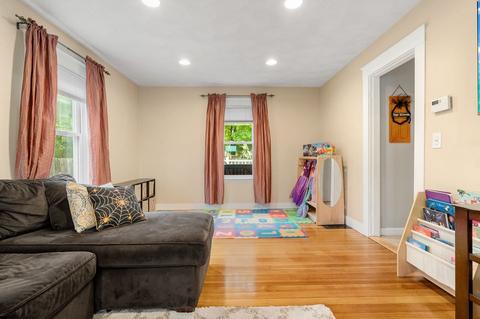 6 Spruce St, Danvers, MA 01923 photo 4
