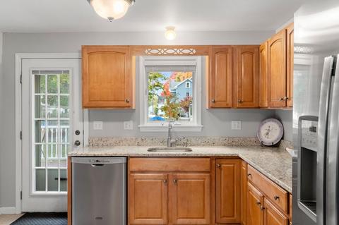 6 Spruce St, Danvers, MA 01923 photo 5