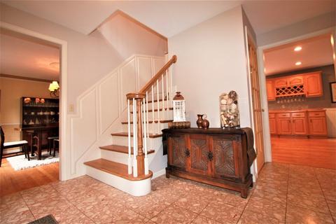 16 Lanes End, Sutton, MA 01590 photo 2