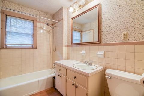 83 Mayfair Ave, Springfield, MA 01104 photo 15