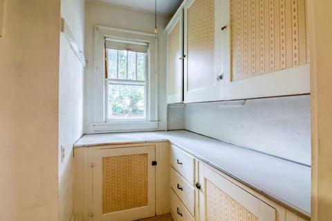 83 Mayfair Ave, Springfield, MA 01104 photo 7