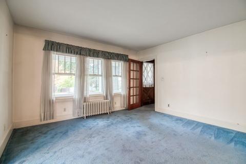 83 Mayfair Ave, Springfield, MA 01104 photo 13