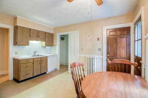 83 Mayfair Ave, Springfield, MA 01104 photo 9