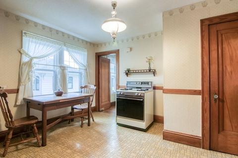 83 Mayfair Ave, Springfield, MA 01104 photo 6