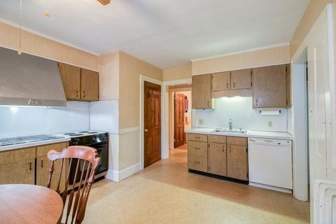 83 Mayfair Ave, Springfield, MA 01104 photo 10