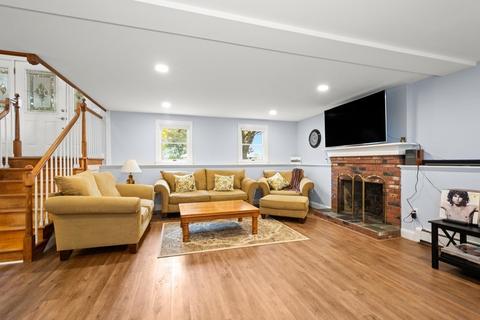 29 Hurtle Ave, Worcester, MA 01604 photo 31