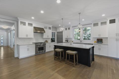 8 Wilson Rd, Lexington, MA 02421 photo 2
