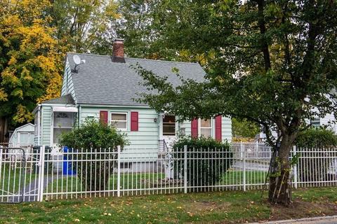 227 Denver St, Springfield, MA 01109 photo 4
