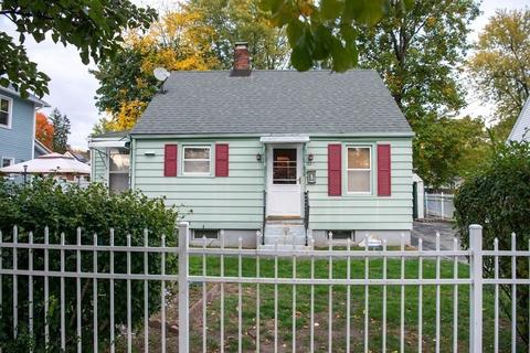 227 Denver St, Springfield, MA 01109 photo 3
