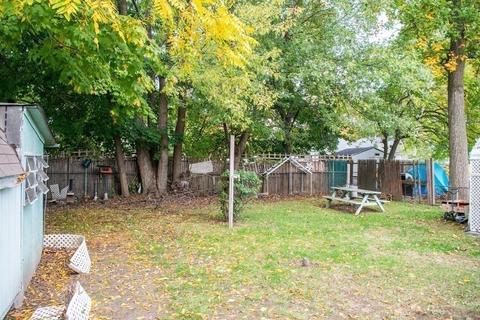 227 Denver St, Springfield, MA 01109 photo 25