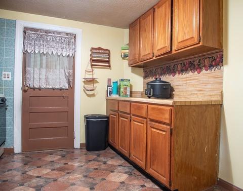 227 Denver St, Springfield, MA 01109 photo 17