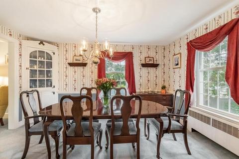 8 Leech St, Beverly, MA 01915 photo 9
