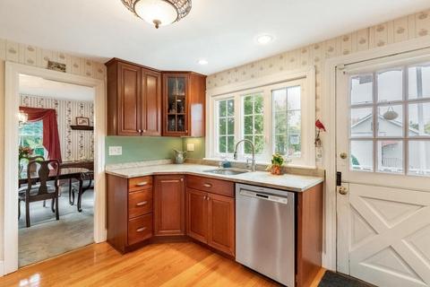 8 Leech St, Beverly, MA 01915 photo 8