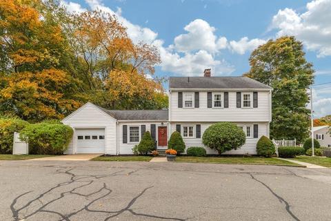 8 Leech St, Beverly, MA 01915 photo 3