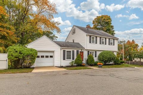 8 Leech St, Beverly, MA 01915 photo 4
