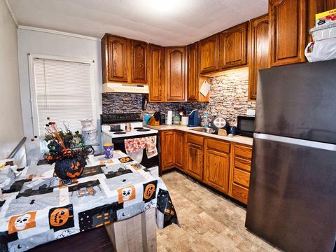 848 Globe, Fall River, MA 02723 photo 12