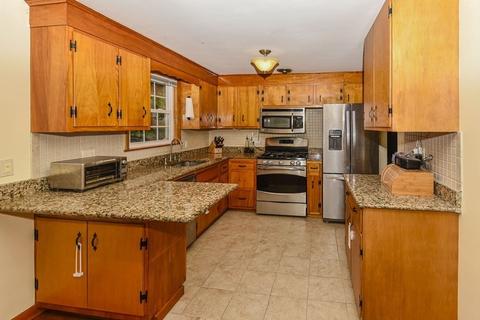 118 Ashcroft St, Dedham, MA 02026 photo 4