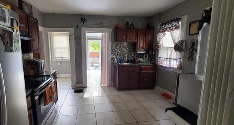 90 Mooreland St, Springfield, MA 01104 photo 6