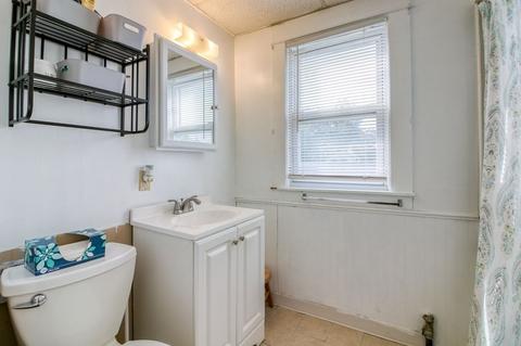 34 Jenness St, Springfield, MA 01104 photo 8