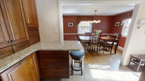 17 Oakcrest Rd, Needham, MA 02492 photo 11