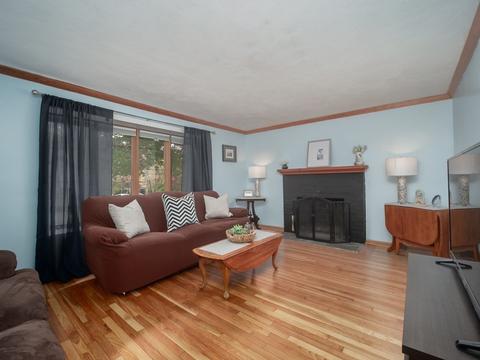 83 Maple St, Franklin, MA 02038 photo 8