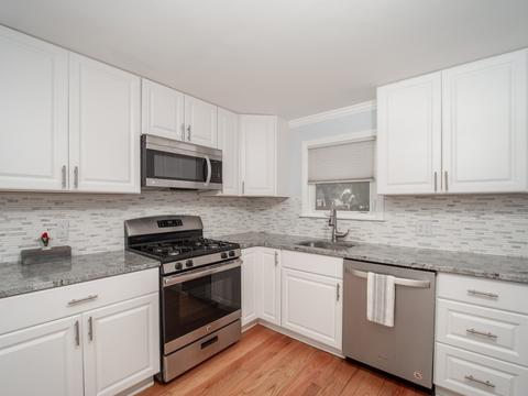 83 Maple St, Franklin, MA 02038 photo 5