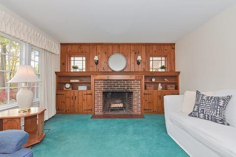 26 Mohawk Dr, Acton, MA 01720 photo 10