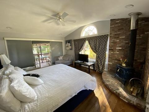 12 Hull Dr, Saugus, MA 01906 photo 14