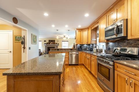 63 Brooks St, Maynard, MA 01754 photo 12
