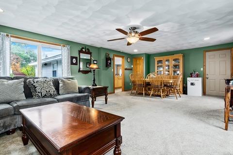 10 Trinity St, Danvers, MA 01923 photo 15