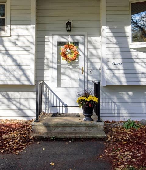 11 Heritage Rd, Acton, MA 01720 photo 2